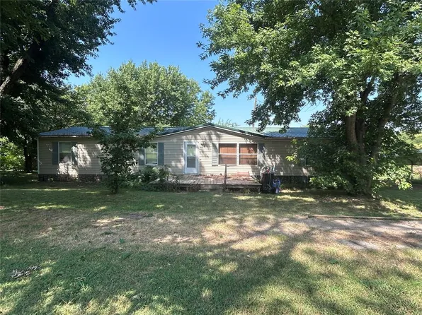 1004 N Taylor Ave, Wynnewood, OK 73098