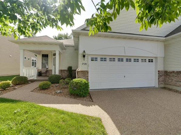 2136 Hawks Landing Dr, Lake Saint Louis, MO 63367