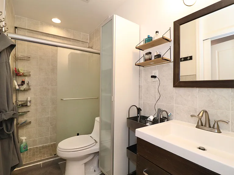 206 Beacon Ave #2 — Photo 22