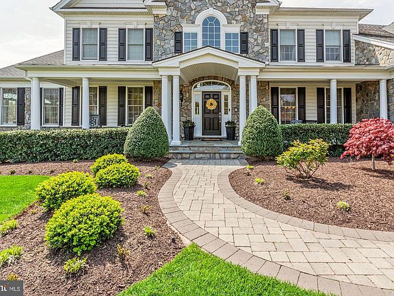 3rd image of 5327 Chaffins Farm Ct