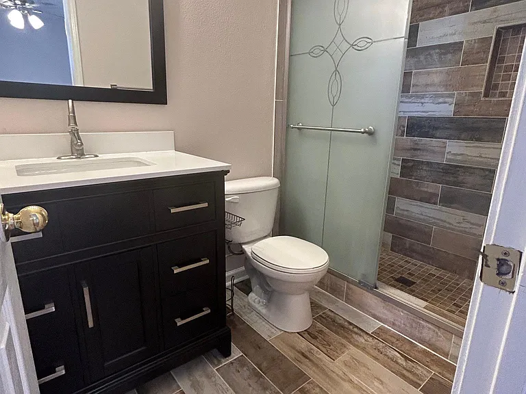 902 Southern Creek Dr — Photo 30
