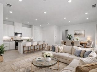 27410 Merlin Pl #305, Valencia, CA 91381