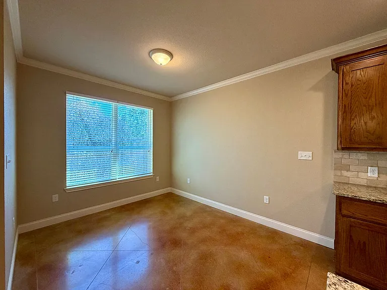 2915 Savannah Ct — Photo 4