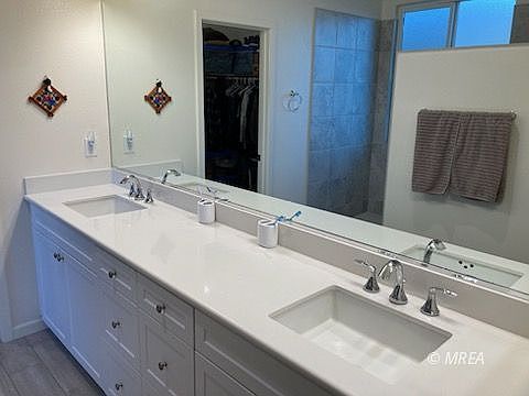 2nd image of 484 Paradise Valley Hts