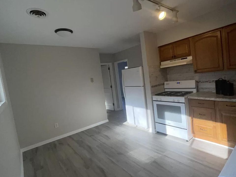 1493 Route 9, Castleton On Hudson, NY 12033 Zillow