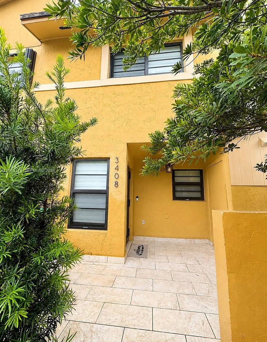 The Park Townhomes Condo — Photo 1