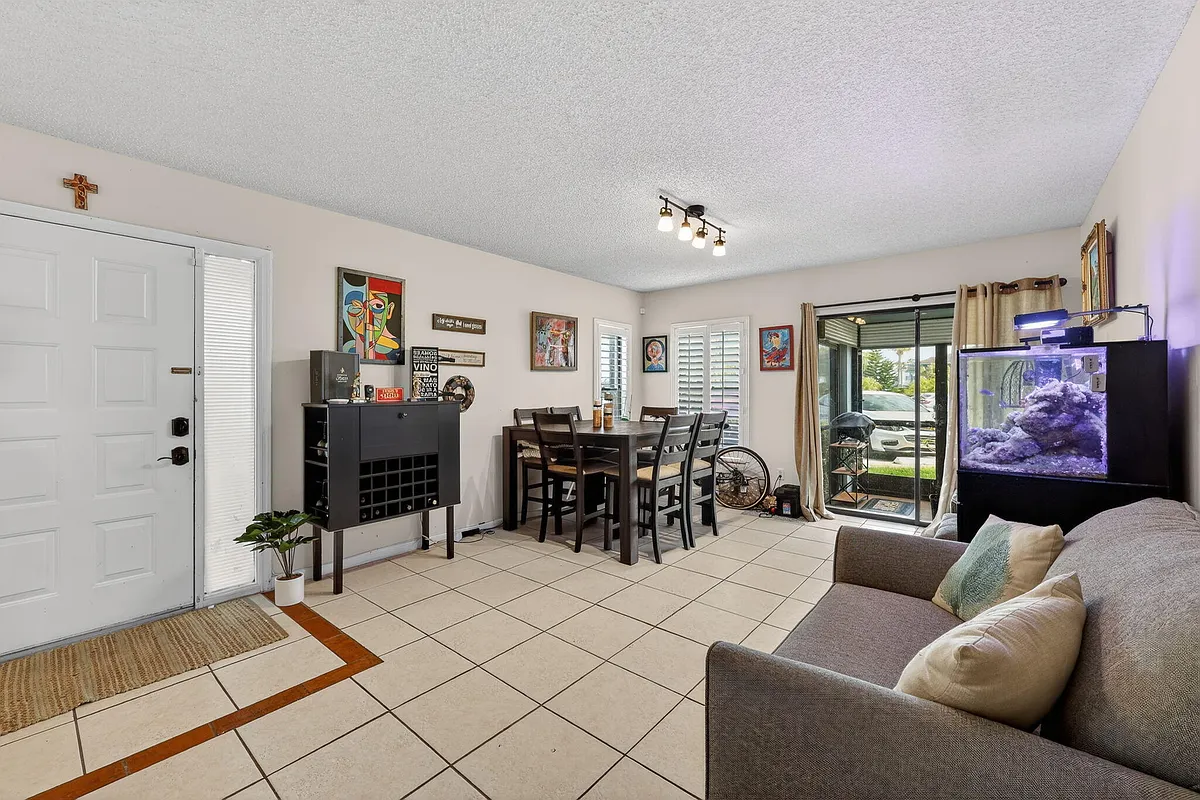 Building Photo - 950 S Kanner Hwy #603