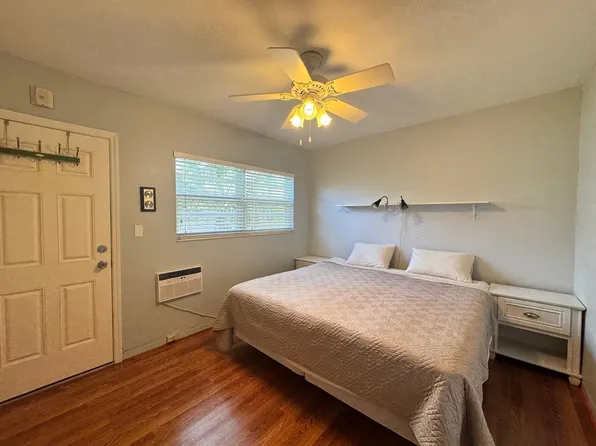 2001 S Ocean Dr APT 46, Hallandale, FL 33009