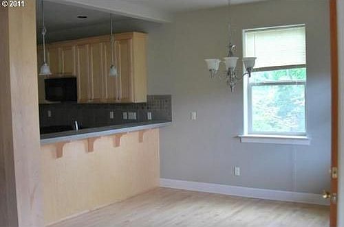 4th image of 703 NE 65th Ct