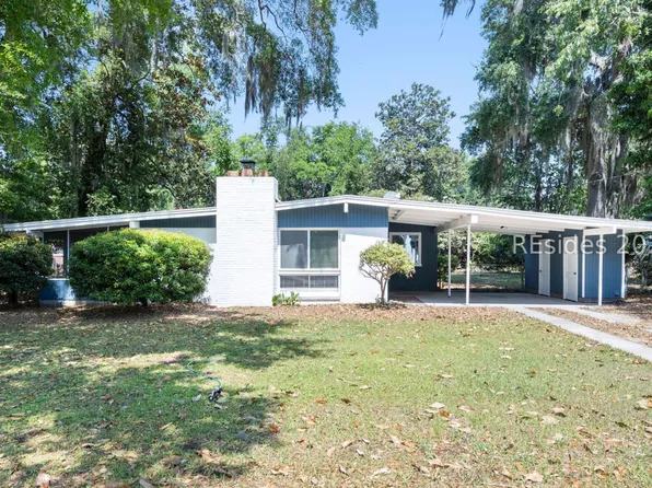 2003 Broad River Dr, Beaufort, SC 29906