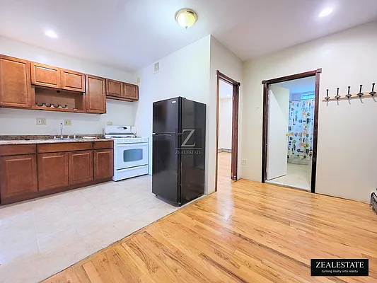 Rented by ZealEstate Group Inc | media 1