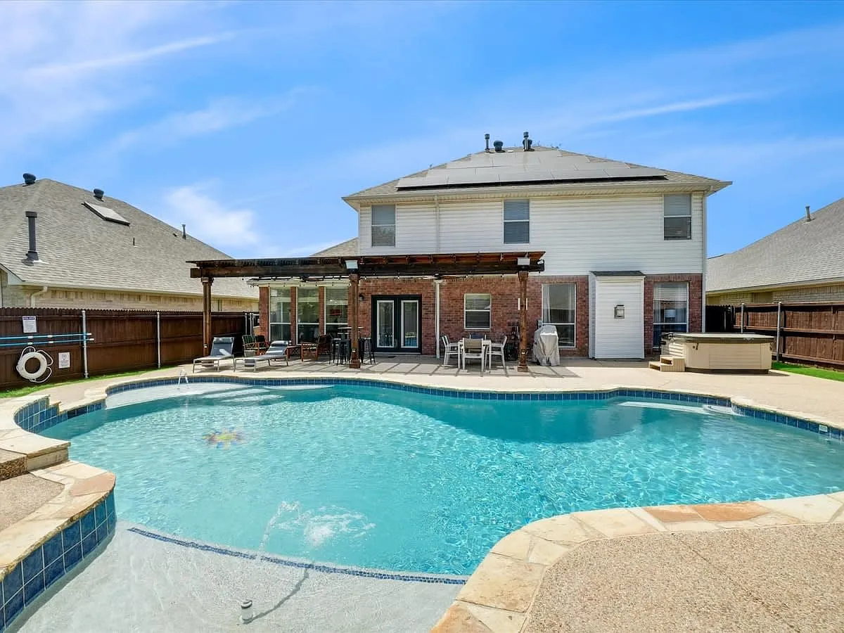 5832 Clear Creek Dr — Photo 1