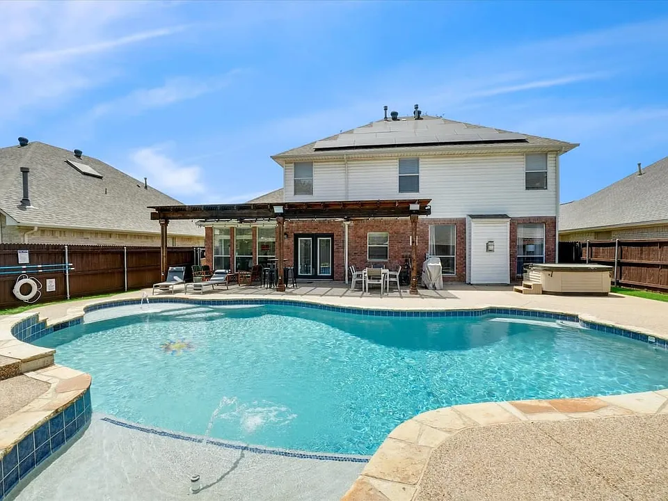 5832 Clear Creek Dr