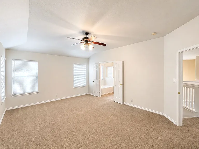 4970 Augusta Sq — Photo 10