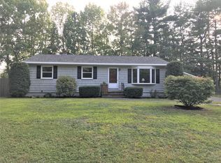 16 Oak Ln, Windham, ME 04062