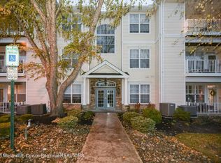 594 Saint Andrews Pl, Englishtown, NJ 07726