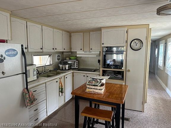 2nd image of 2568 E Don Carlos Ave