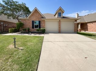 12117 Macaroon Ln, Fort Worth, TX 76244