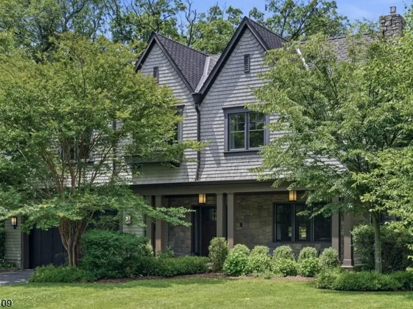 171 Tennyson Dr, Millburn Twp., NJ 07078