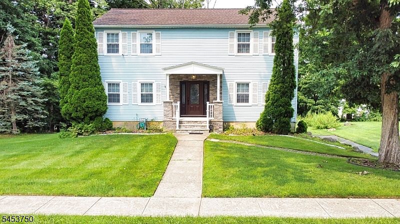 1st image of 38 Dogwood Dr