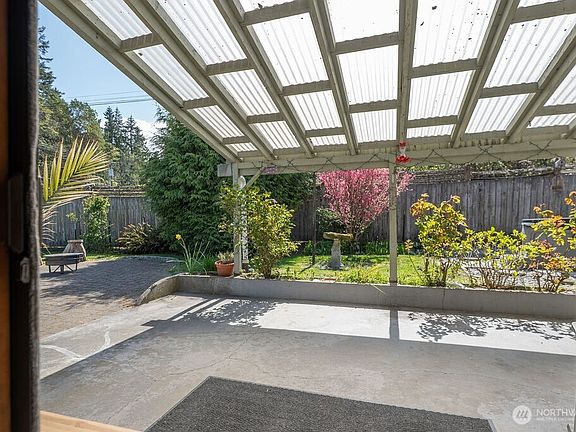 2nd image of 510 W 16th Street