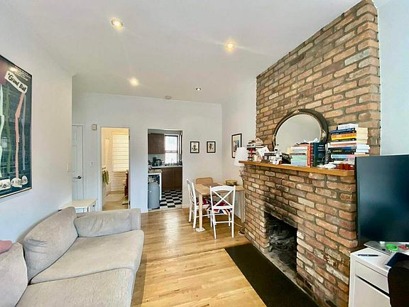 3rd image of 101 7th Ave S #4RA