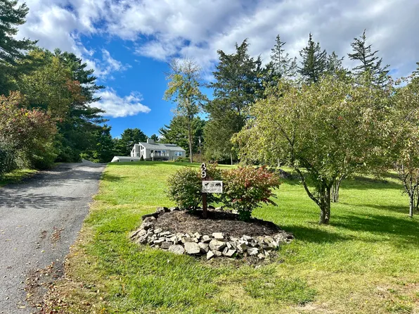 39 Knob Hill Rd, Peru, NY 12972