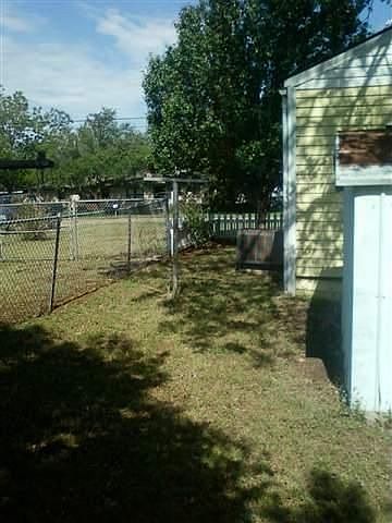 2nd image of 121 Baird St