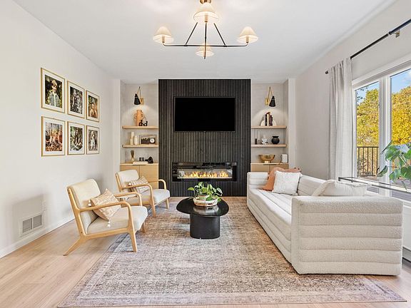 3rd image of 23000 Heather Rdg