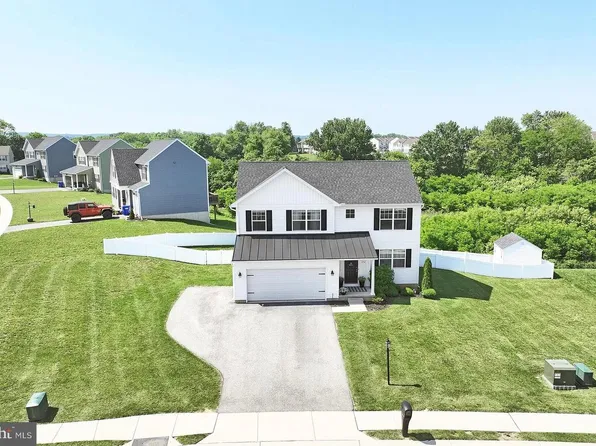 252 Valley View Cir, York, PA 17408