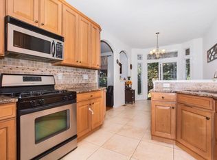 11 Chestnut Ct, Cedar Grove, NJ 07009