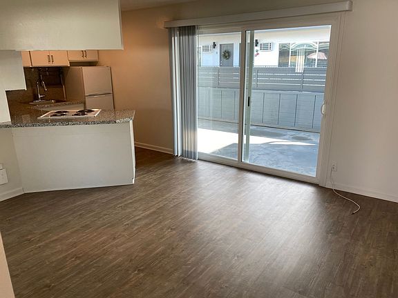 4th image of 145 E 18th St APT 8