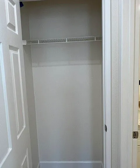 28 Granada — Photo 11