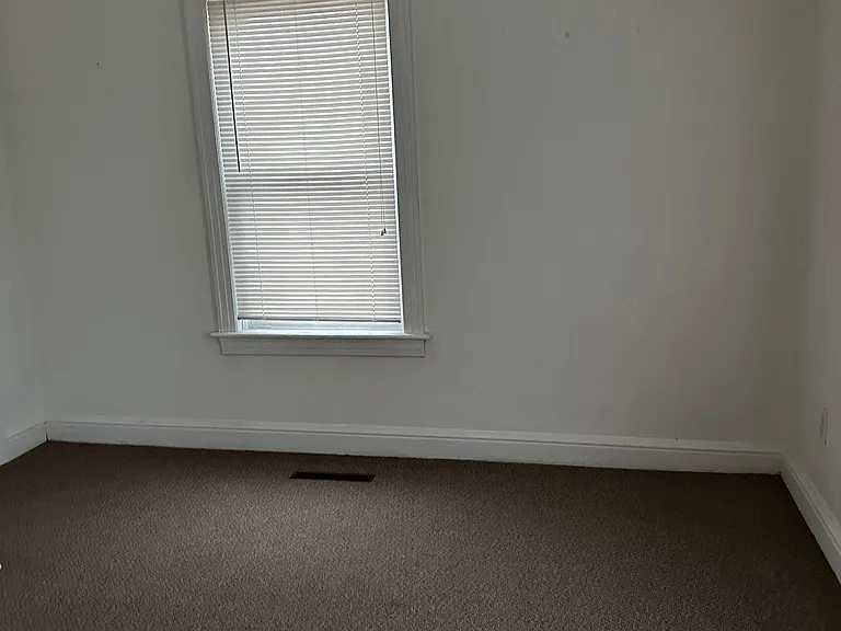 17 Main St S #2 — Photo 9