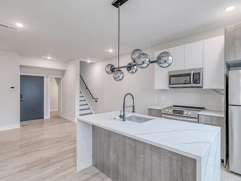 1518 N 8th St #8R — Photo 1