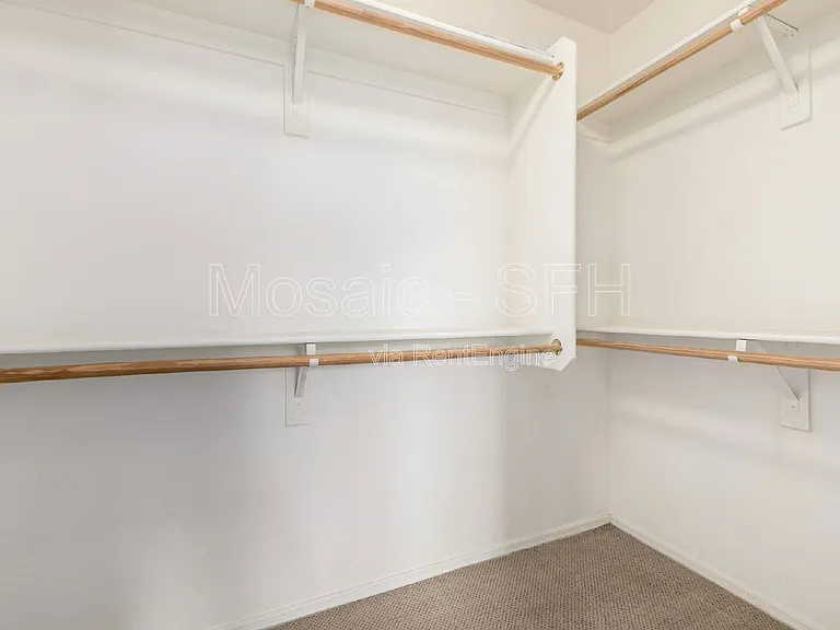 2656 E Boston St — Photo 20