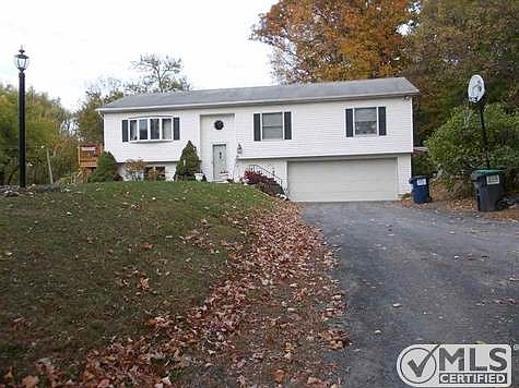 1st image of 9 Sawyer Ln