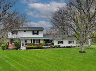 118 Simsbury Dr, Ithaca, NY 14850