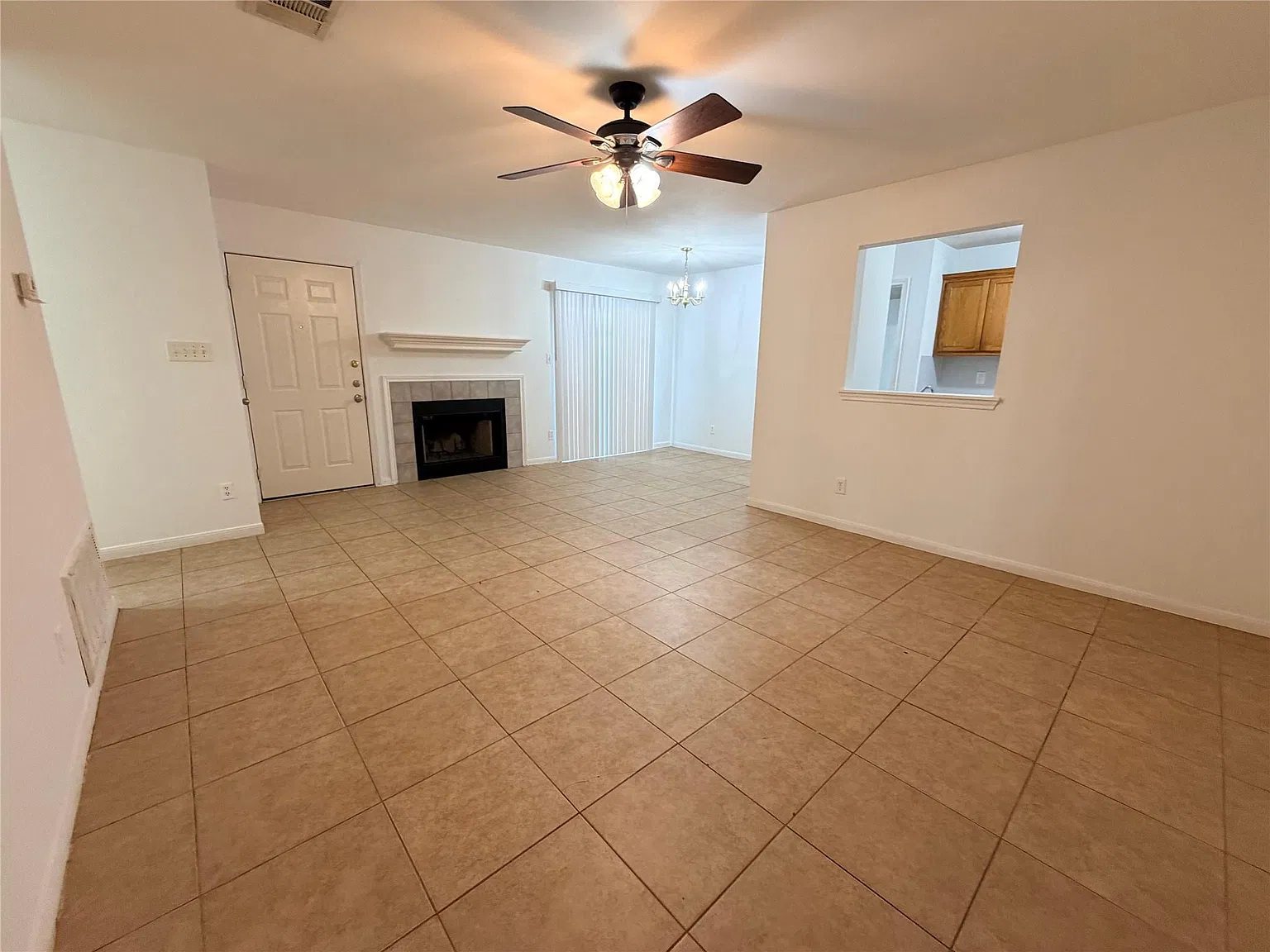2 bed, 2.0 bath, 1044 sqft, $1,500 — Photo 4