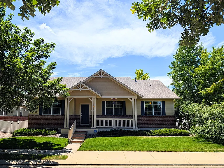 221 Homestead Pkwy — Photo 32