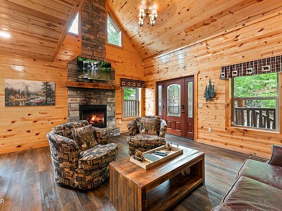 4th image of 2037 Settlers Ridge Way