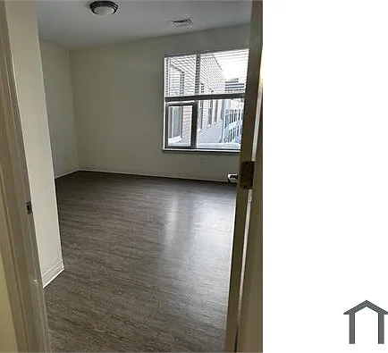 181 Washington St — Photo 11