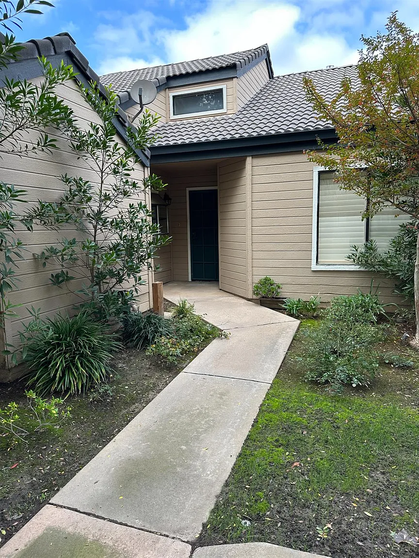 474 E Alluvial Ave Unit 158 photo 1