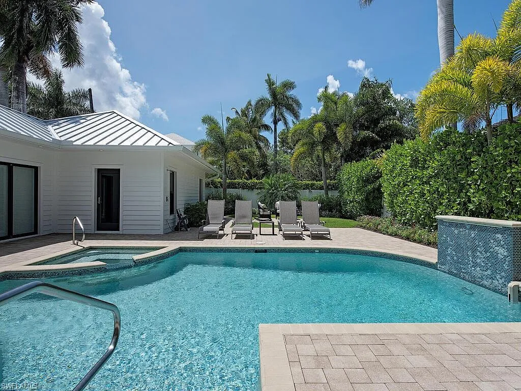 4 bed, 4.5 bath, 3100 sqft, $42,750 — Photo 3