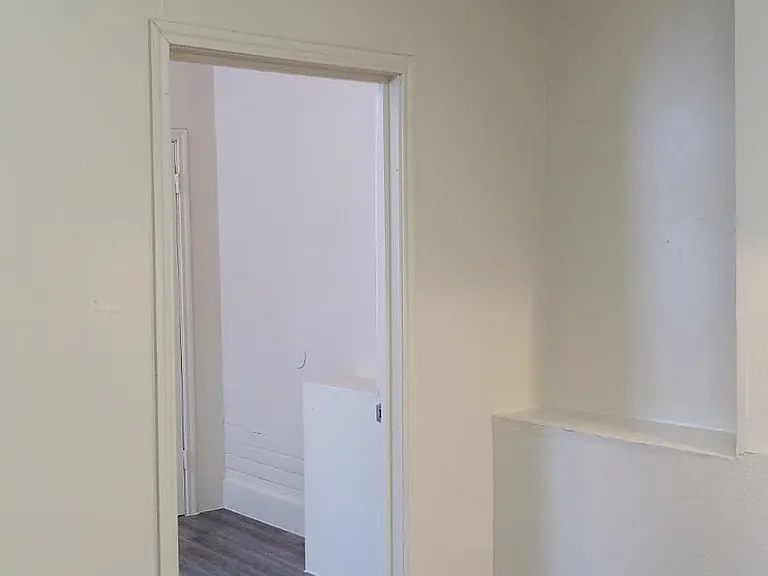204 S Hackberry St #B — Photo 14