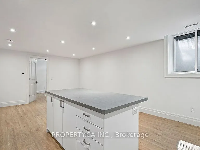119 Invermay Ave — Photo 8
