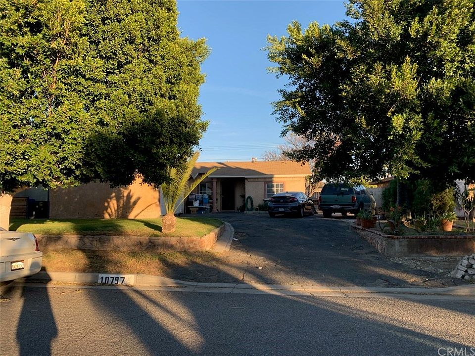 1st image of 10797 Claremont Ave