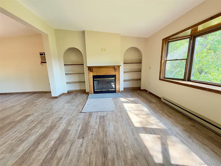 709 Bloomingburg Rd — Photo 4