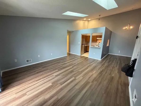 17 Pembrook Ave, North Brunswick, NJ 08902