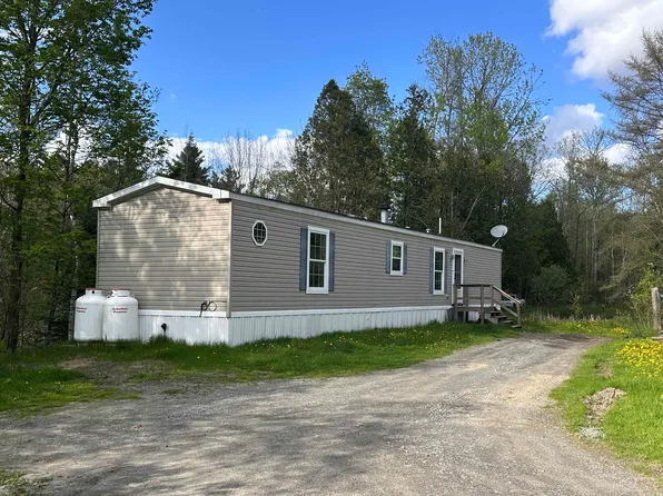 2697 Main Street, Cabot, VT 05647